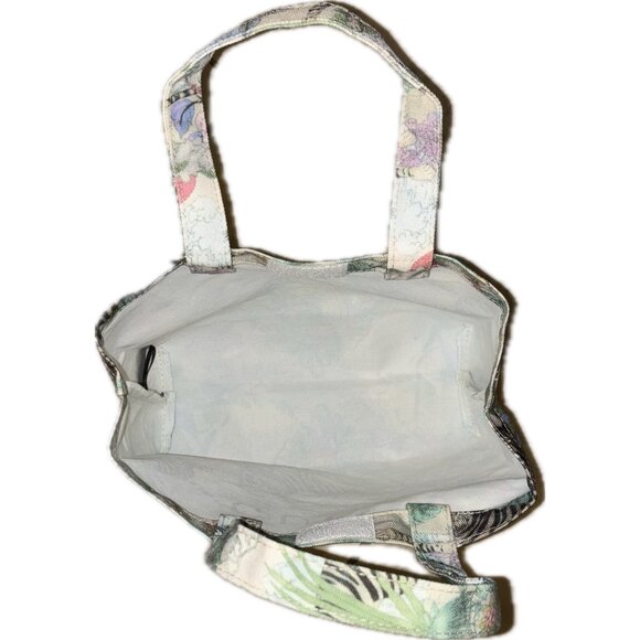 Gucci BEAUTY GWP Tiger Tote in Matching Box- NWT - Picture 10 of 14